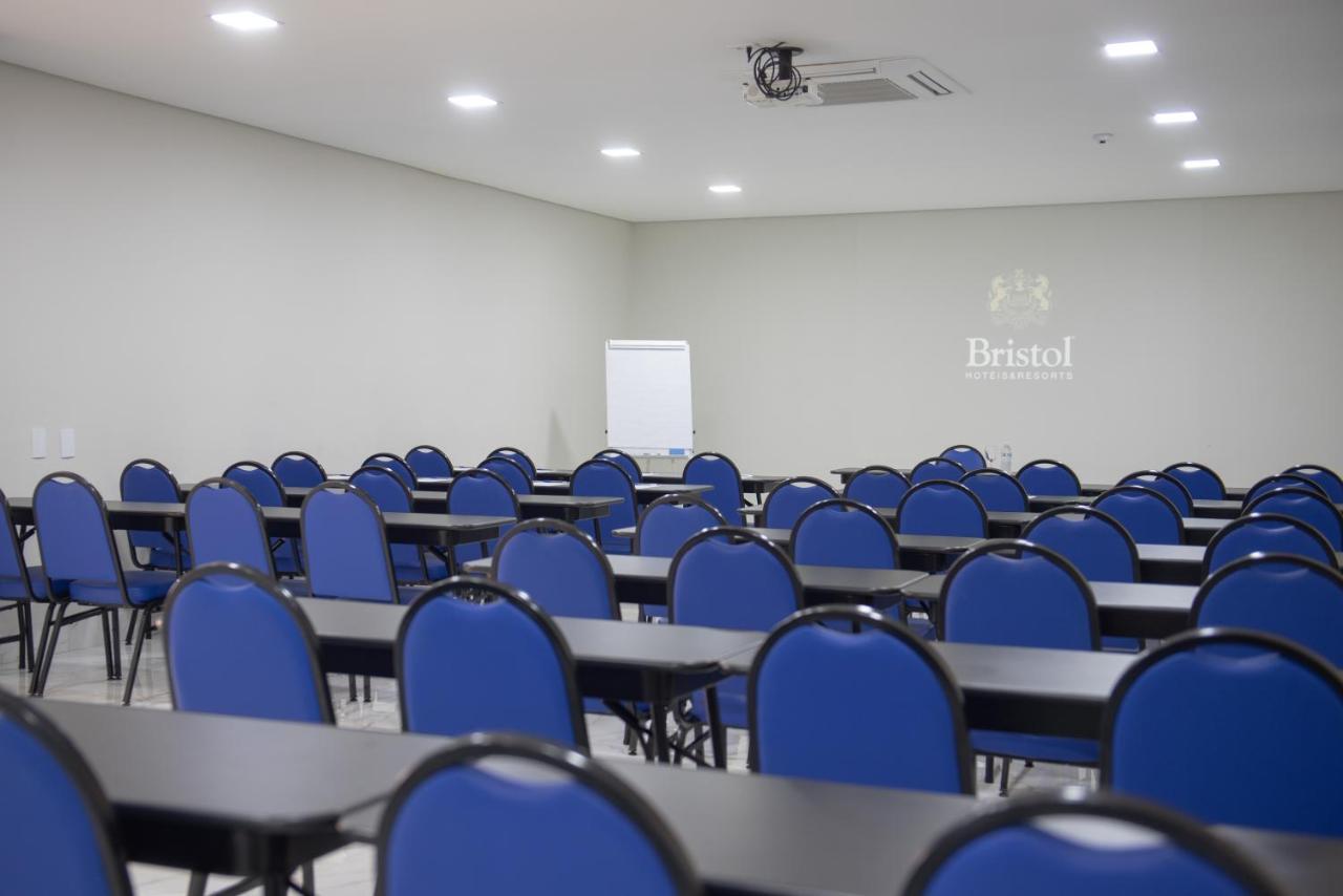 Hotel Bristol Infinity Rio Claro Exterior foto